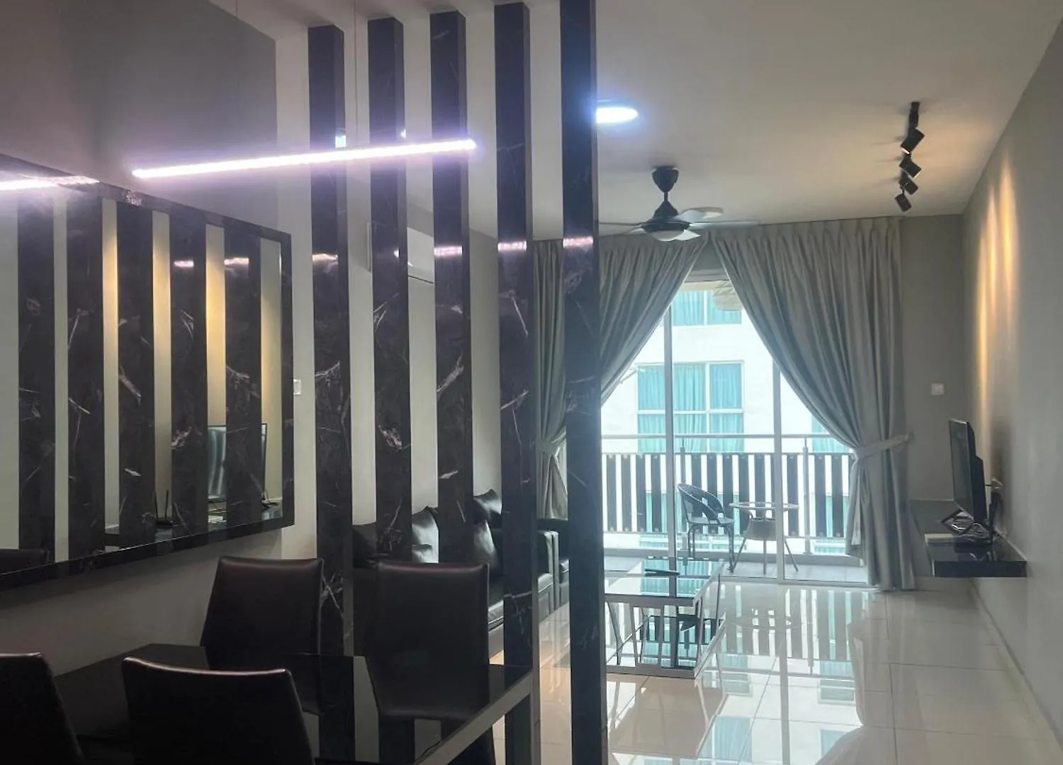 Residences At Daya By Sr Home Johor Bahru Malesia